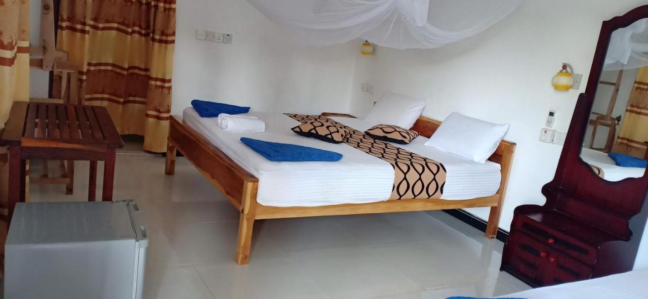 ארוגם Surf & Sand Hotel Arugambay מראה חיצוני תמונה