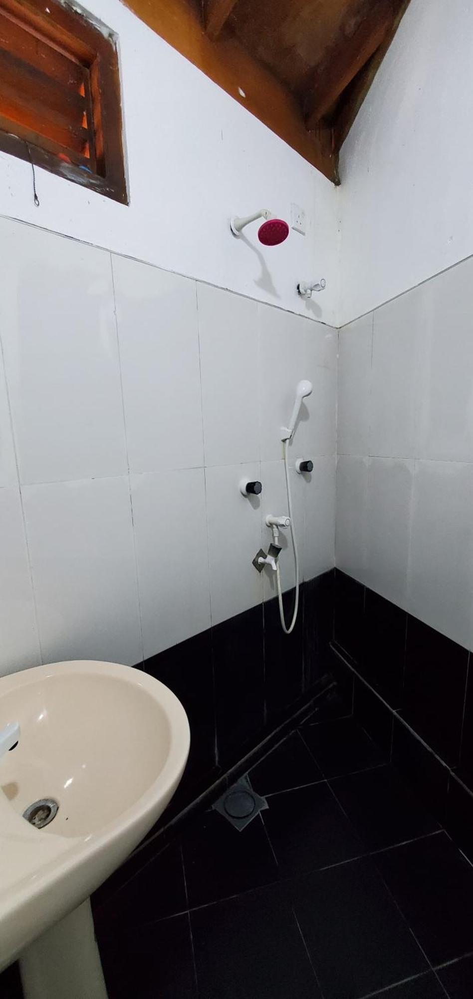 ארוגם Surf & Sand Hotel Arugambay מראה חיצוני תמונה