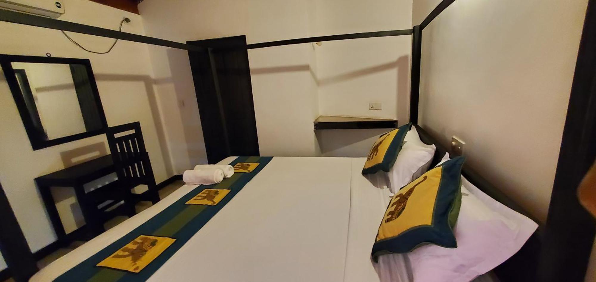 ארוגם Surf & Sand Hotel Arugambay מראה חיצוני תמונה
